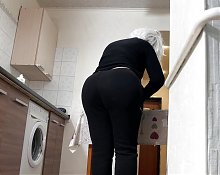 The wide hips of the old stepmom were aroused for anal sex