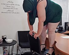 Jamdown26 - OMG!! I cant believe I pee on my desk