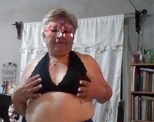 I really want to be fucked on the table, put my ass on the table